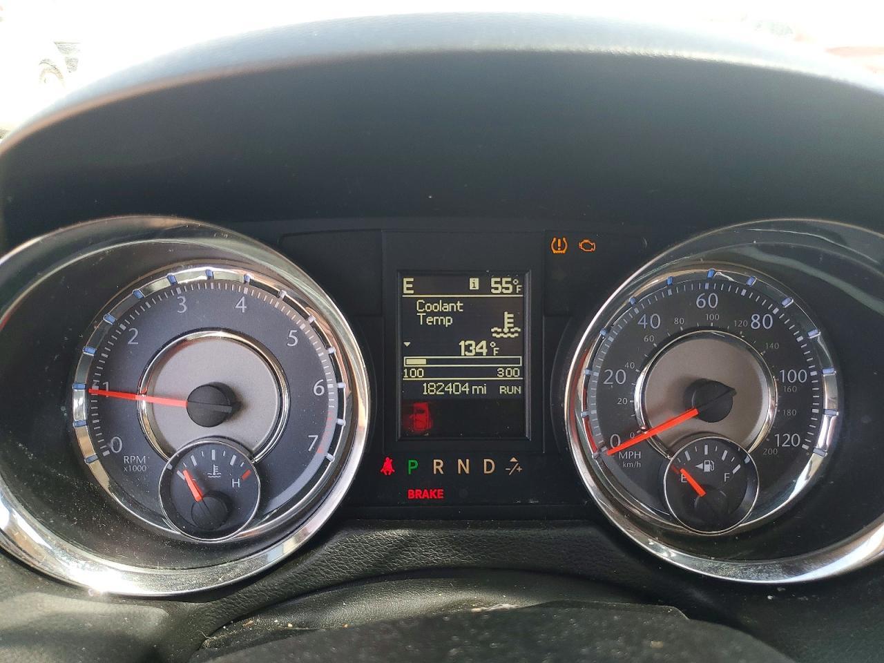 2014 Chrysler Town & Country Touring - zdjęcie 9