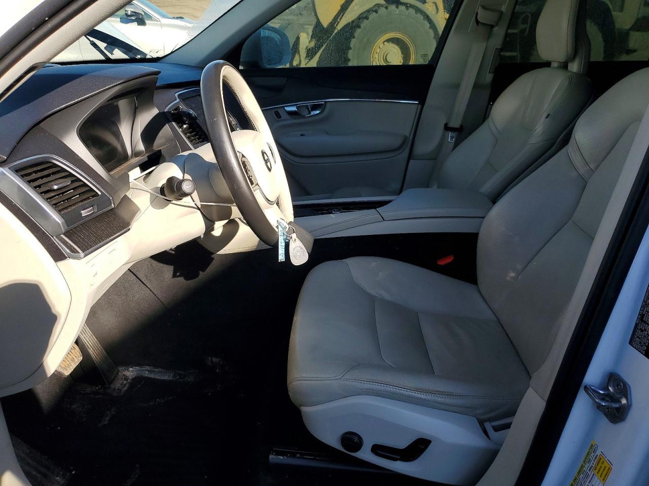 2020 Volvo Xc90 T5 Momentum - zdjęcie 7