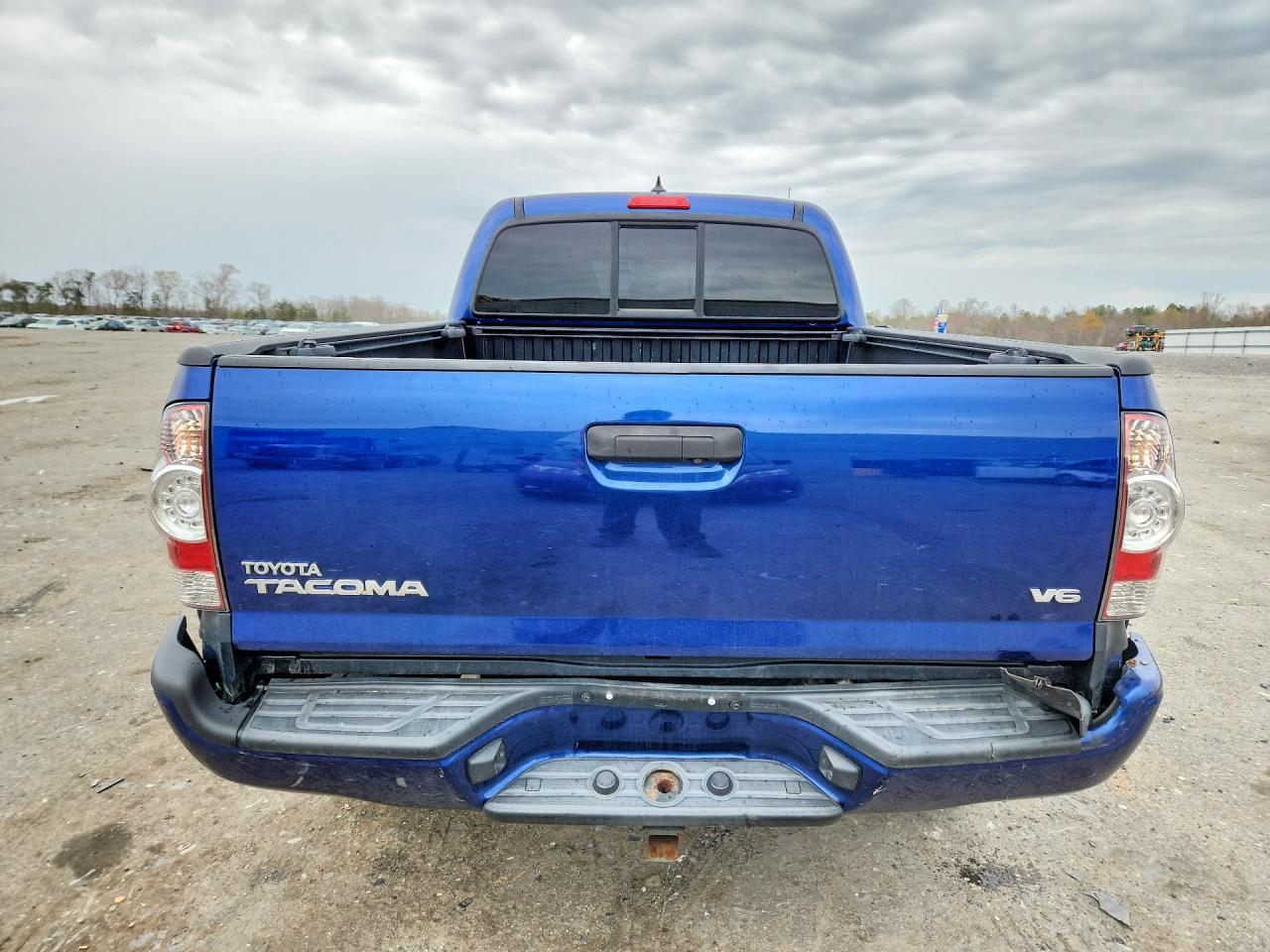 2015 Toyota Tacoma V6 - zdjęcie 6