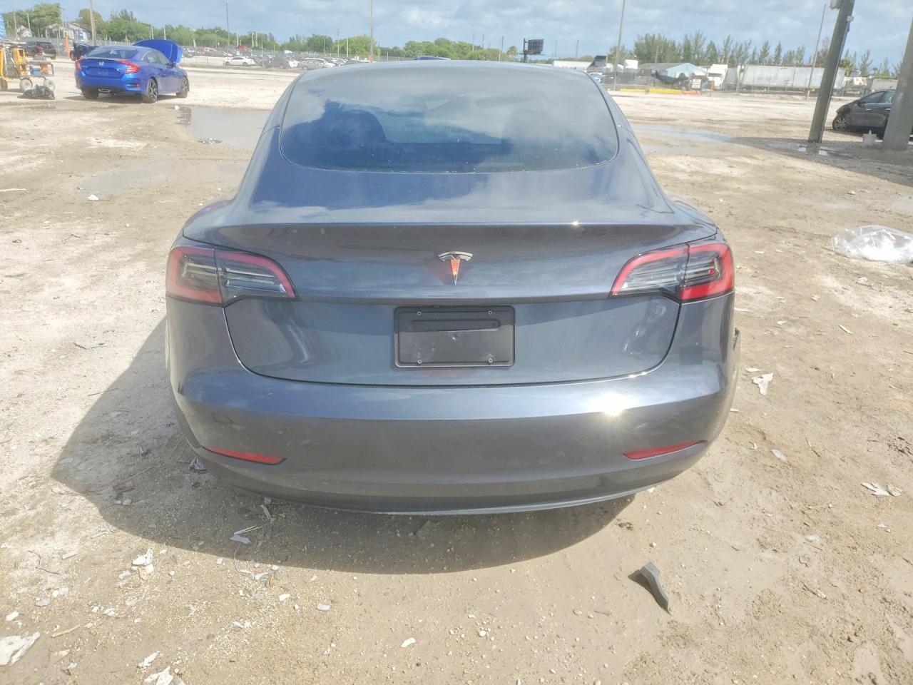 2023 Tesla Model 3 - zdjęcie 6