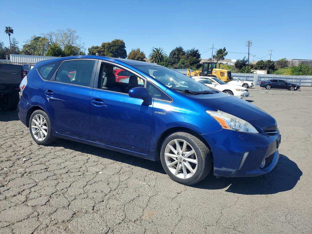 2014 Toyota Prius V Five - zdjęcie 4