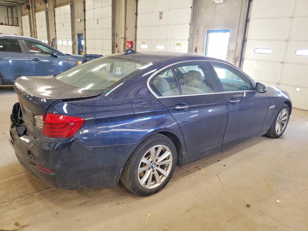 2016 BMW 528 Xi - zdjęcie 3