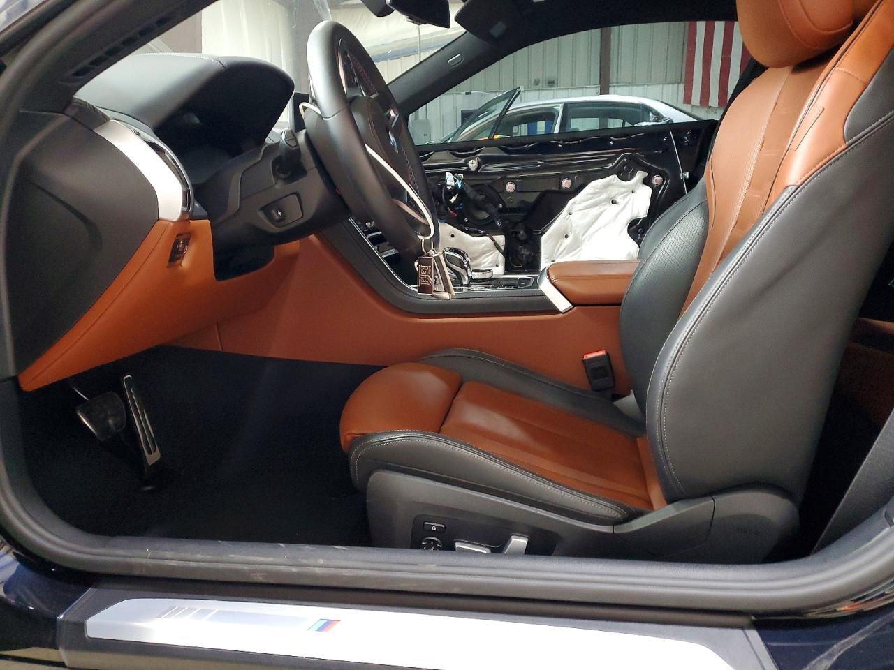 2025 BMW M850Xi - zdjęcie 7