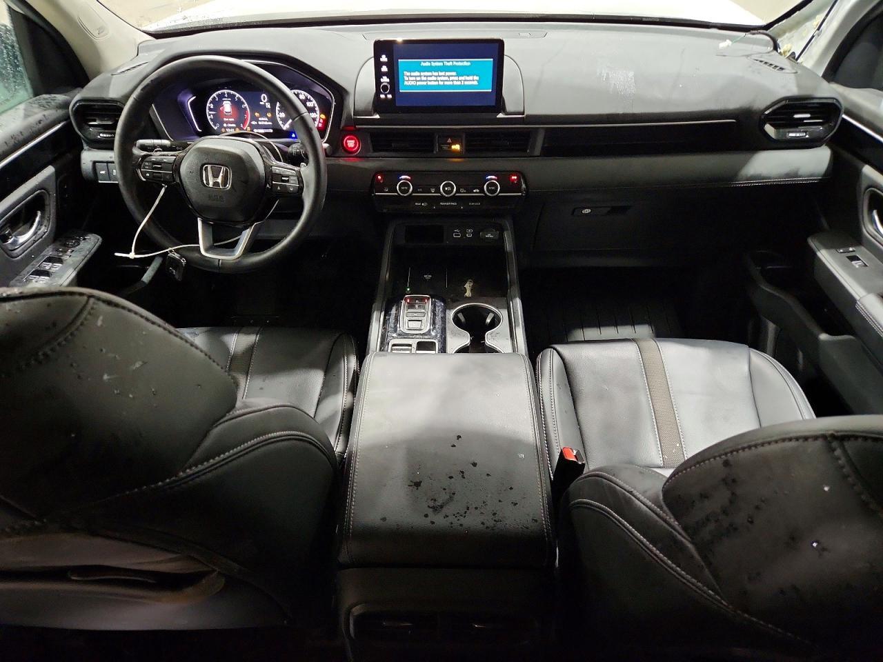 2025 Honda Pilot Touring - zdjęcie 8