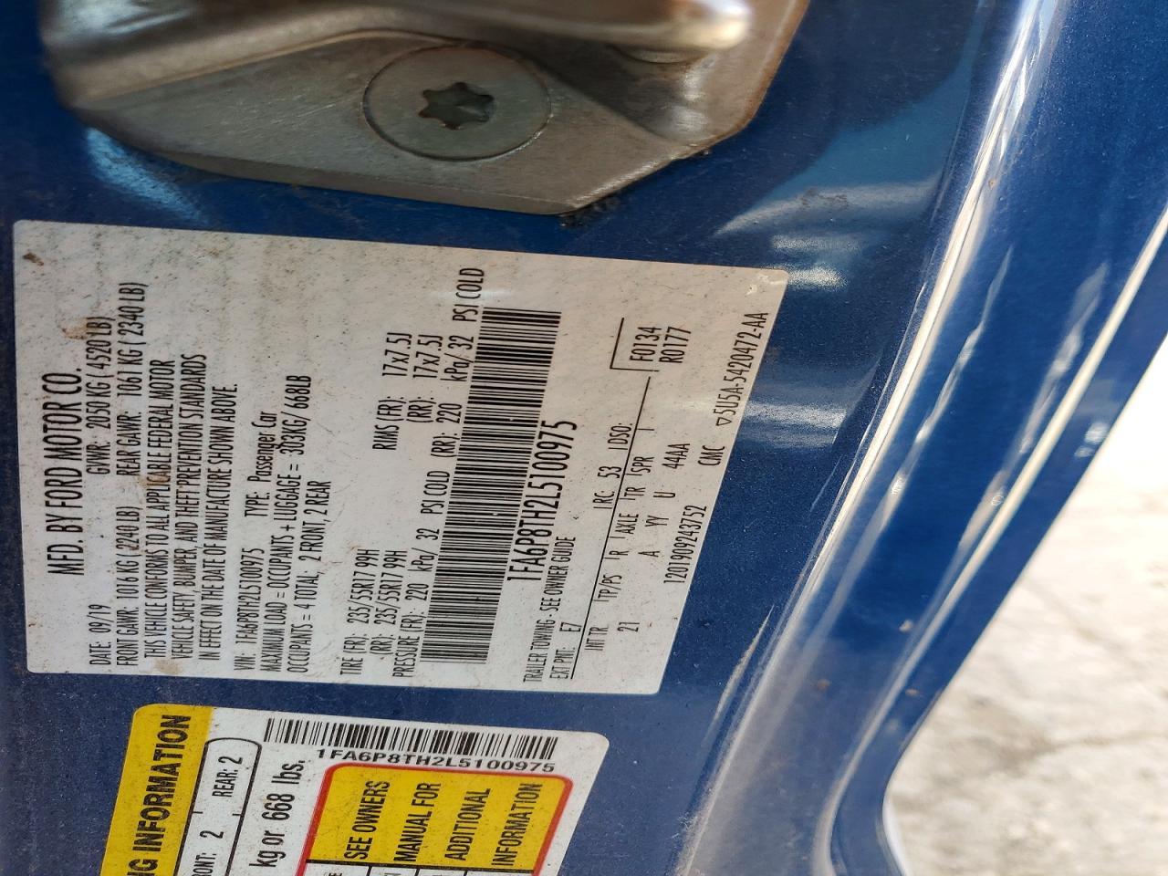 2020 Ford Mustang - zdjęcie 12