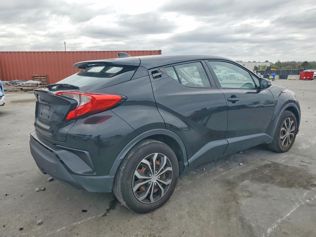 2020 Toyota C-Hr Le - zdjęcie 3