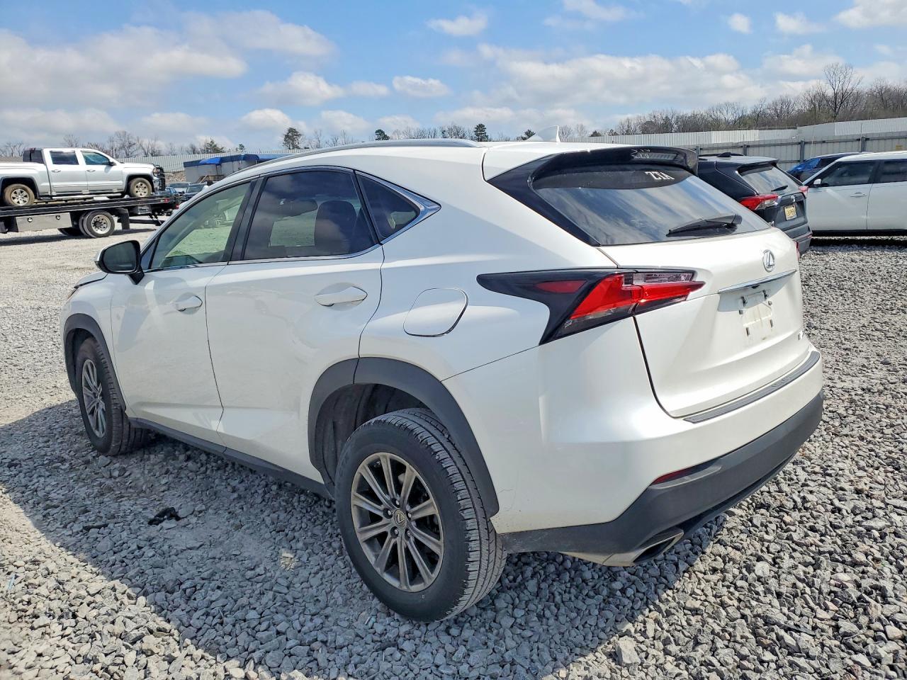 2017 Lexus Nx 200T Base - zdjęcie 2