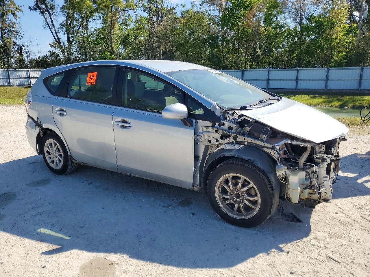2014 Toyo Prius V Three Three - zdjęcie 4