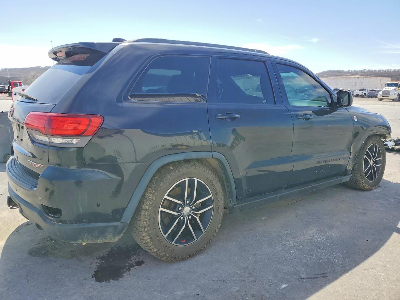 2017 Jeep Grand Cherokee Trailhawk - zdjęcie 3