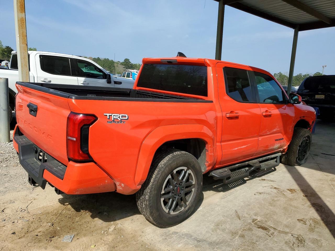 2024 Toyota Tacoma Trd Sport - zdjęcie 3