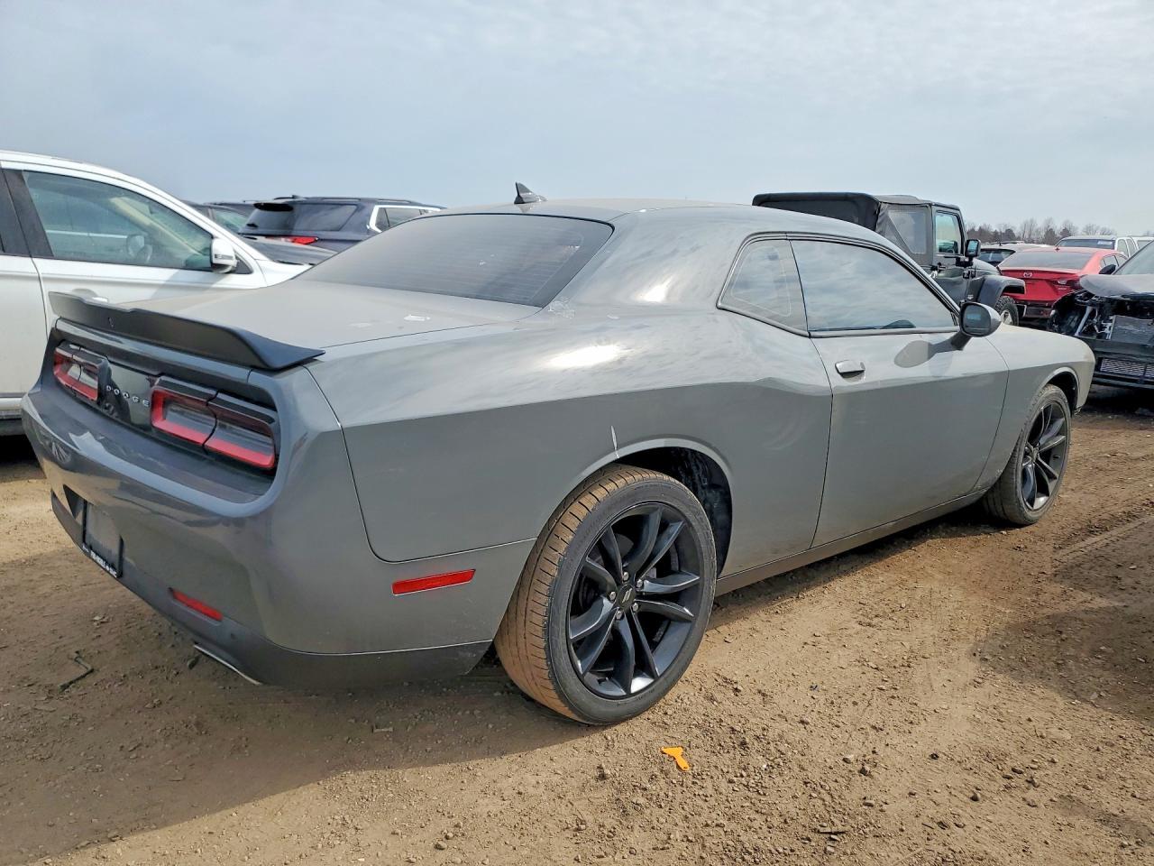 2017 Dodge Challenger Sxt - zdjęcie 3