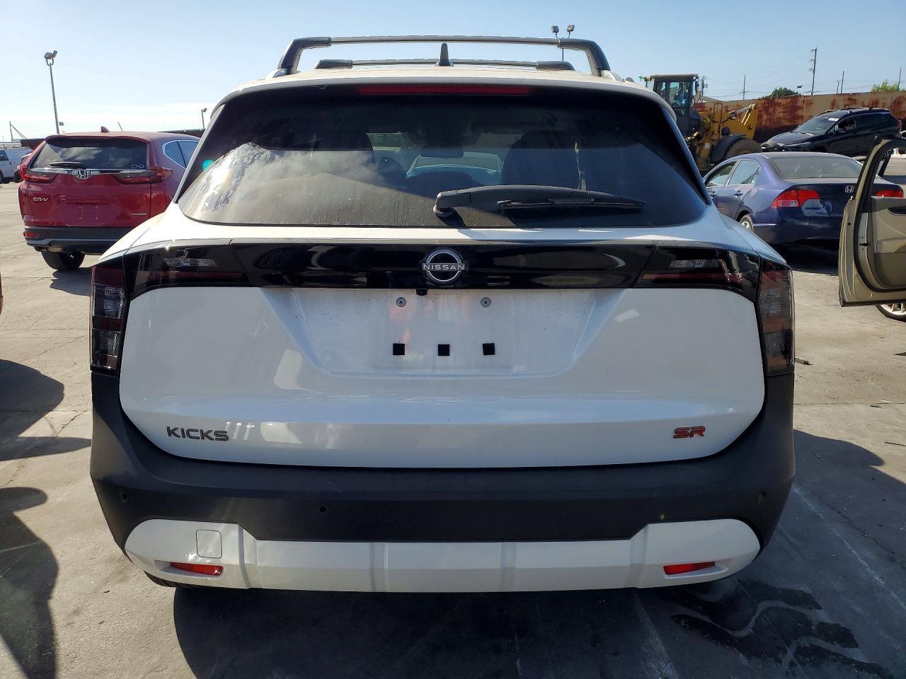 2026 Nissan Kicks Sr - zdjęcie 6