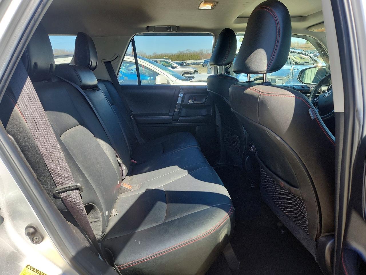 2016 Toyota 4Runner Trail Premium - zdjęcie 11
