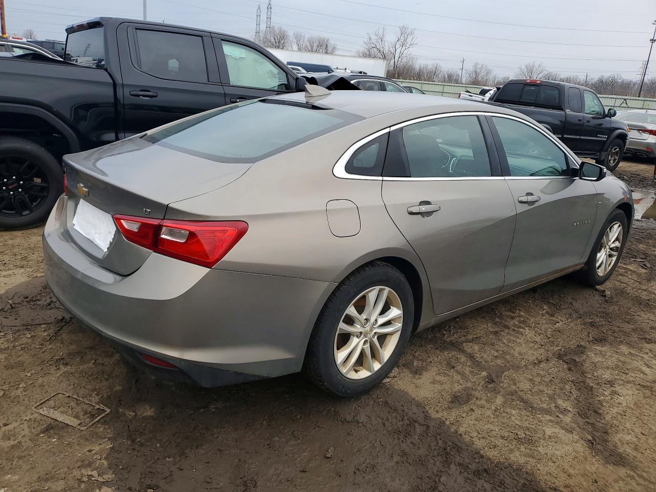 2017 Chevrolet Malibu Lt - zdjęcie 3