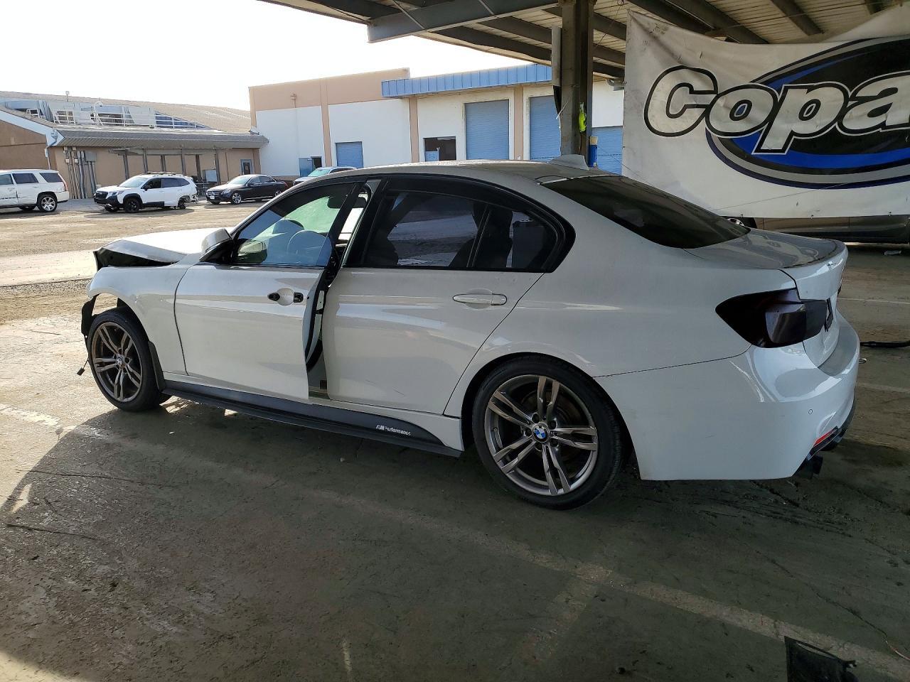 2013 BMW 328I - zdjęcie 2