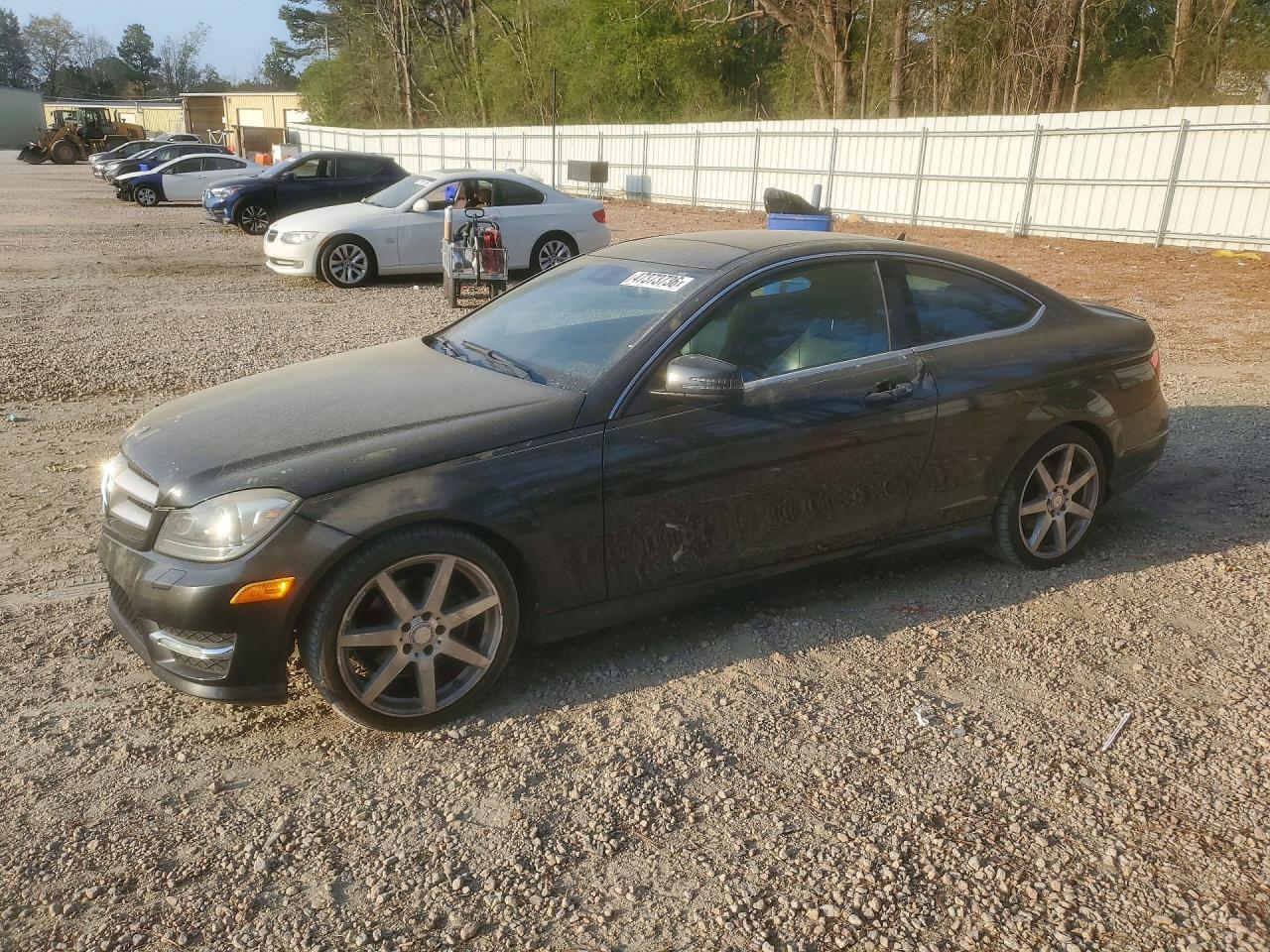 2013 Mercedes-Benz C 250 - zdjęcie główne