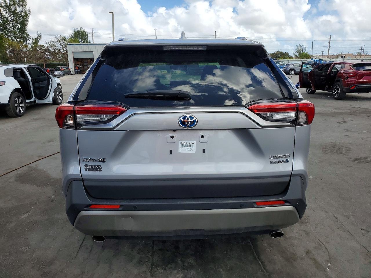2024 Toyota Rav4 Limited - zdjęcie 6