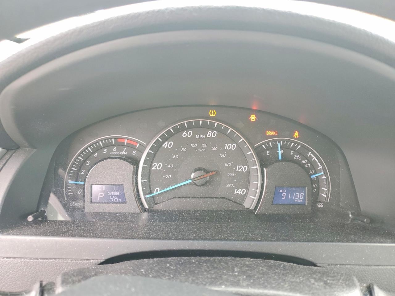 2014 Toyota Camry Le - zdjęcie 9