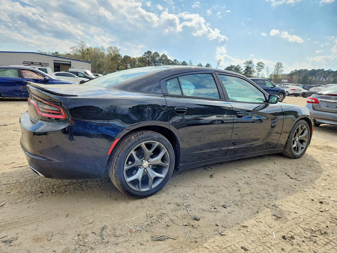 2015 Dodge Charger Sxt - zdjęcie 3