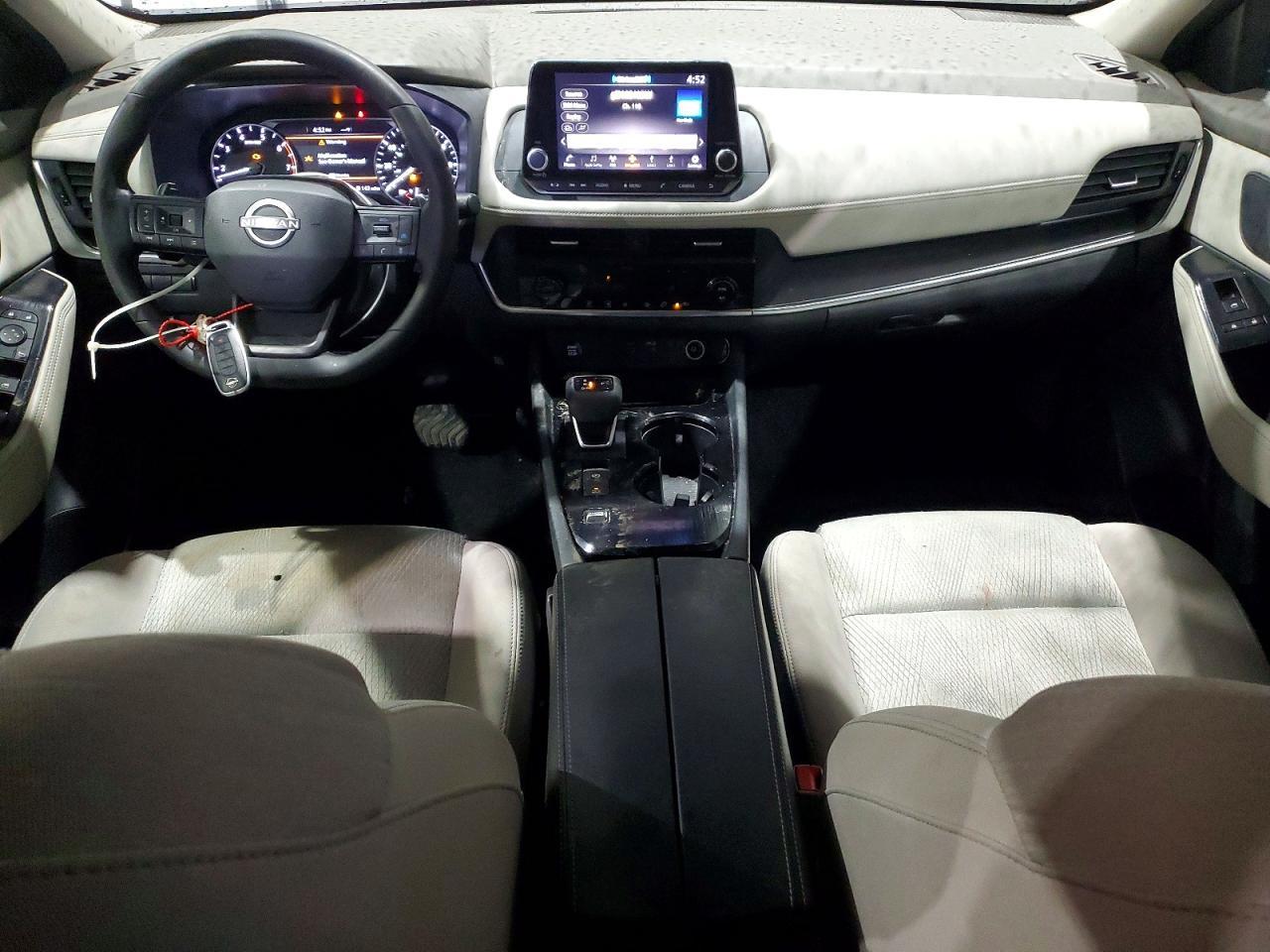 2025 Nissan Rogue Sv - zdjęcie 8