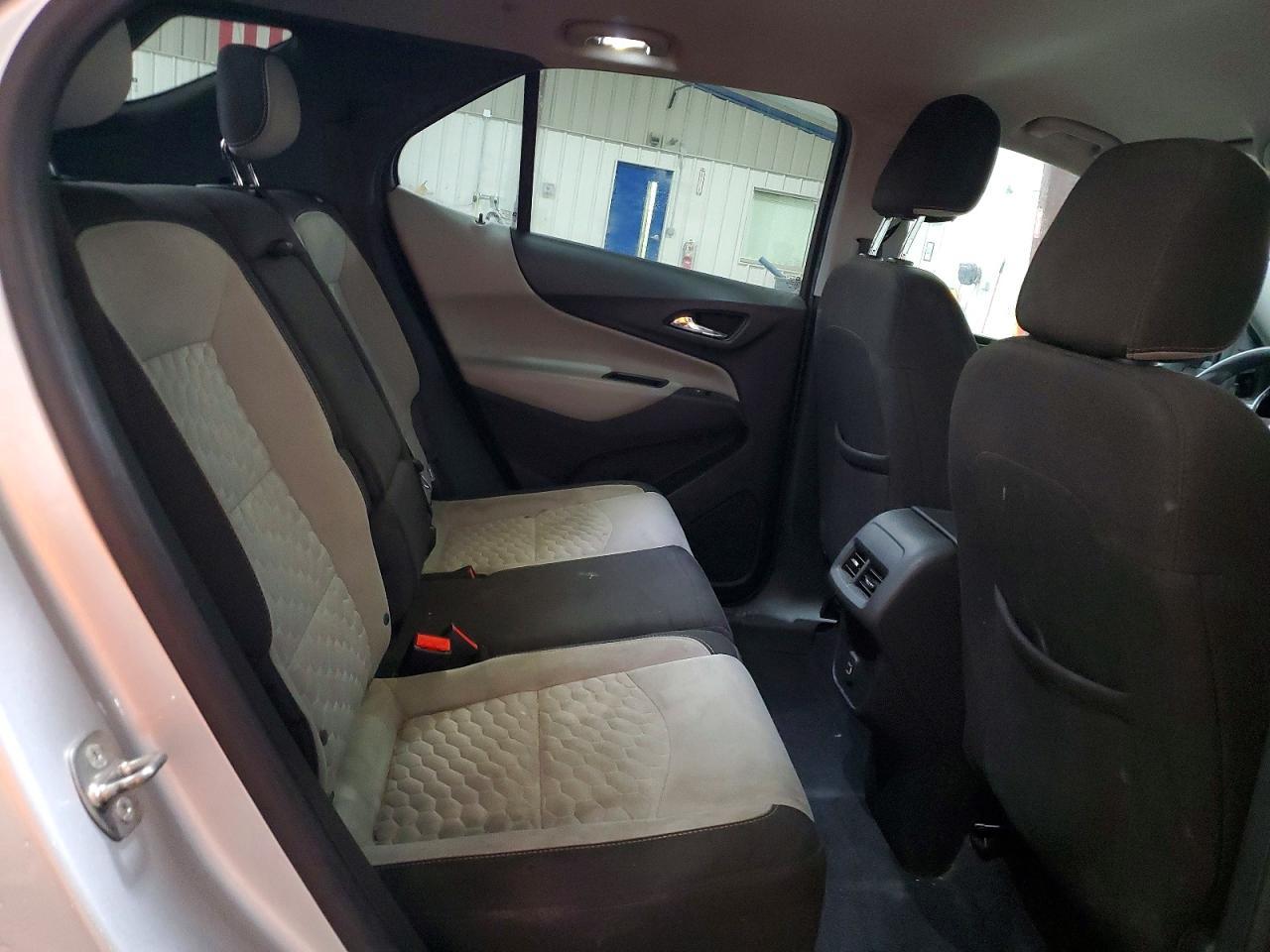 2020 Chevrolet Equinox Ls - zdjęcie 11