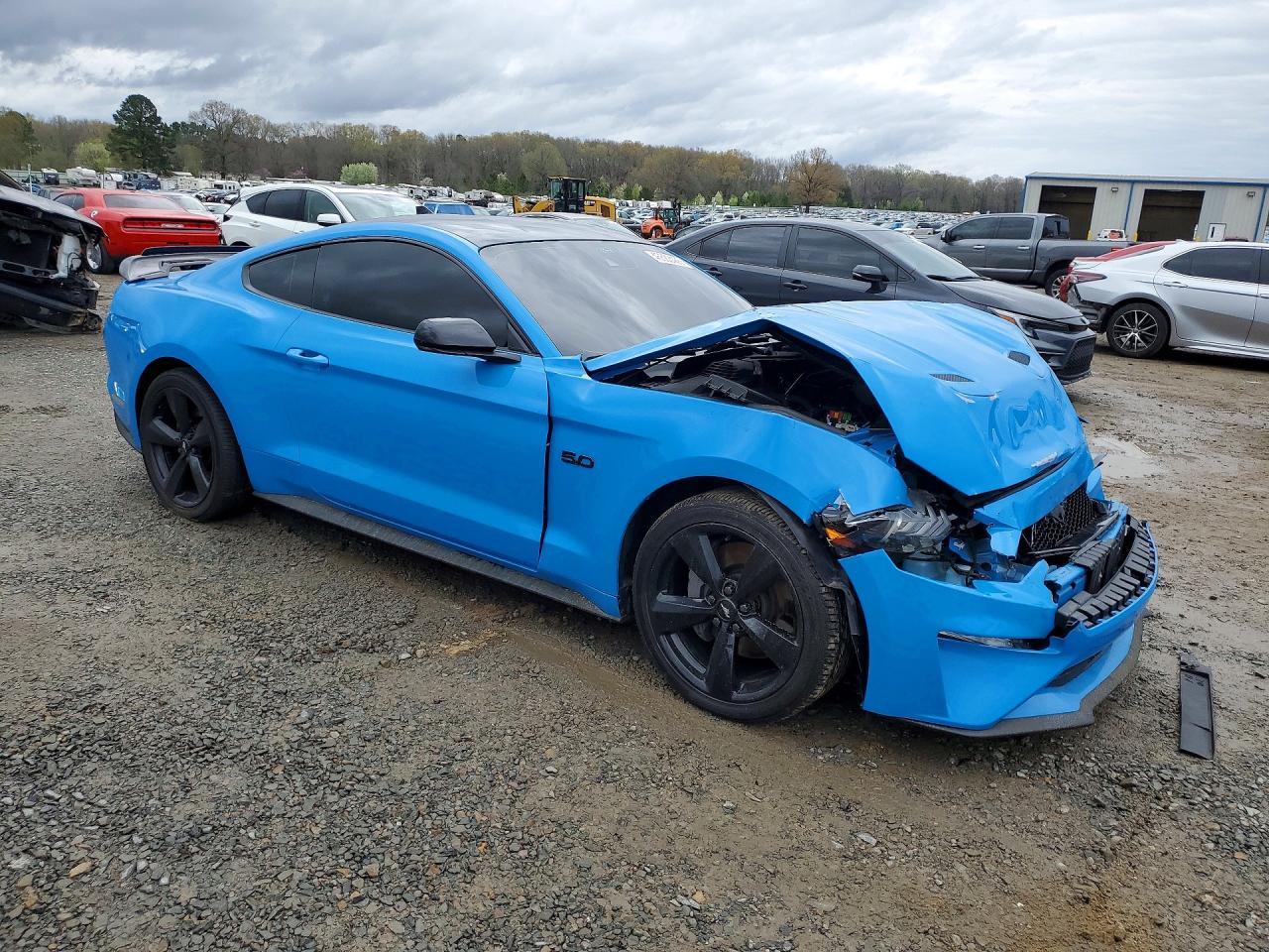 2022 Ford Mustang Gt - zdjęcie 4