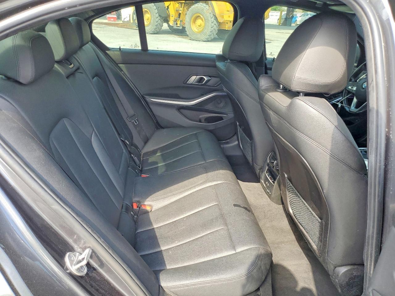 2021 BMW 330I - zdjęcie 10