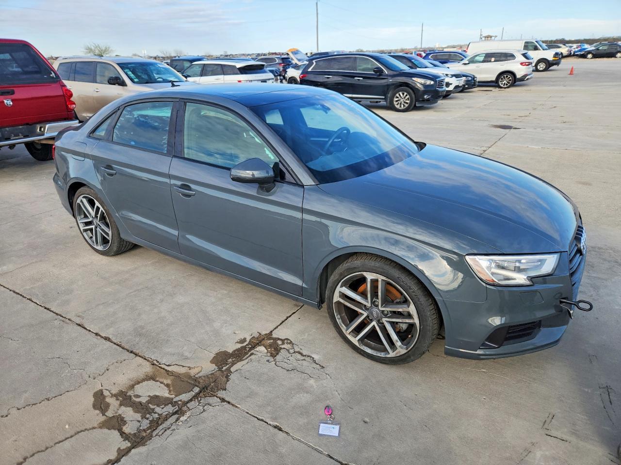2019 Audi A3 Fwd 4D Sedan Titanium Premium - zdjęcie 4