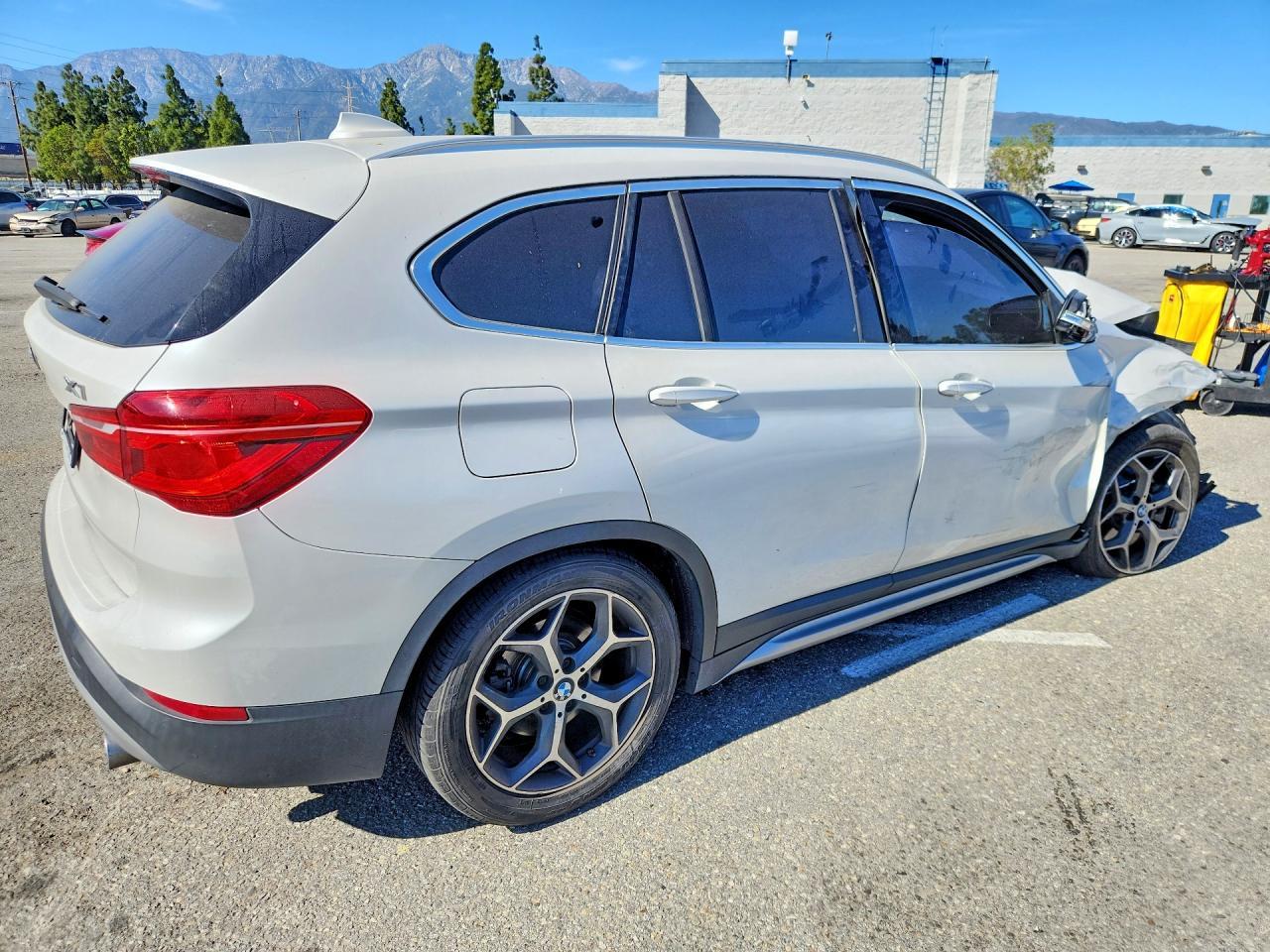 2016 BMW X1 xDrive28I - zdjęcie 3