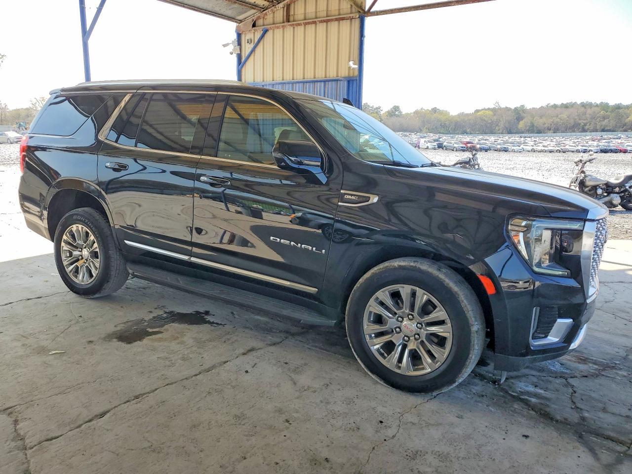 2021 GMC Yukon Denali - zdjęcie 4