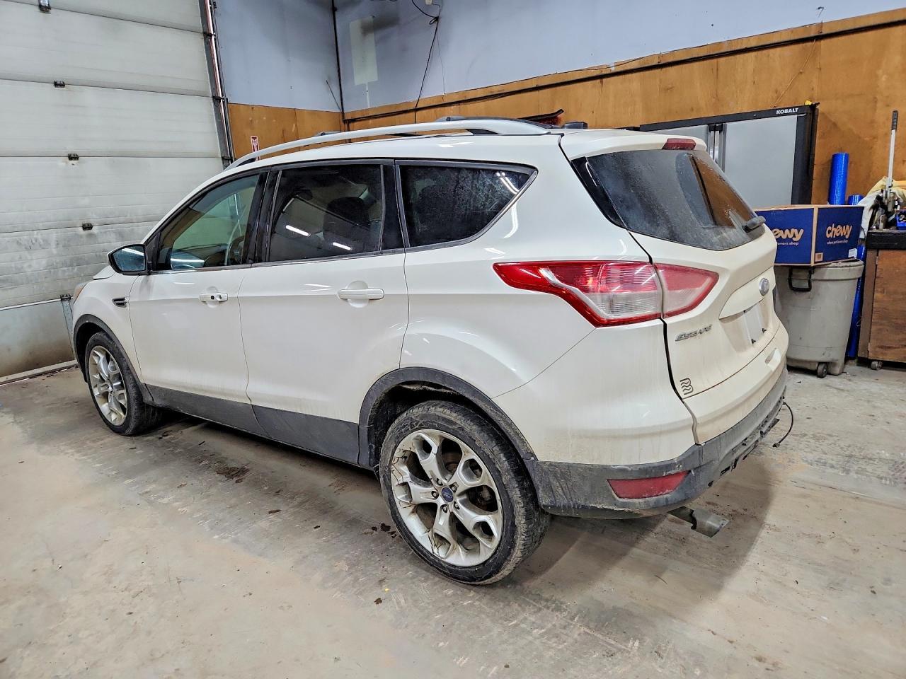 2013 Ford Escape Titanium - zdjęcie 2