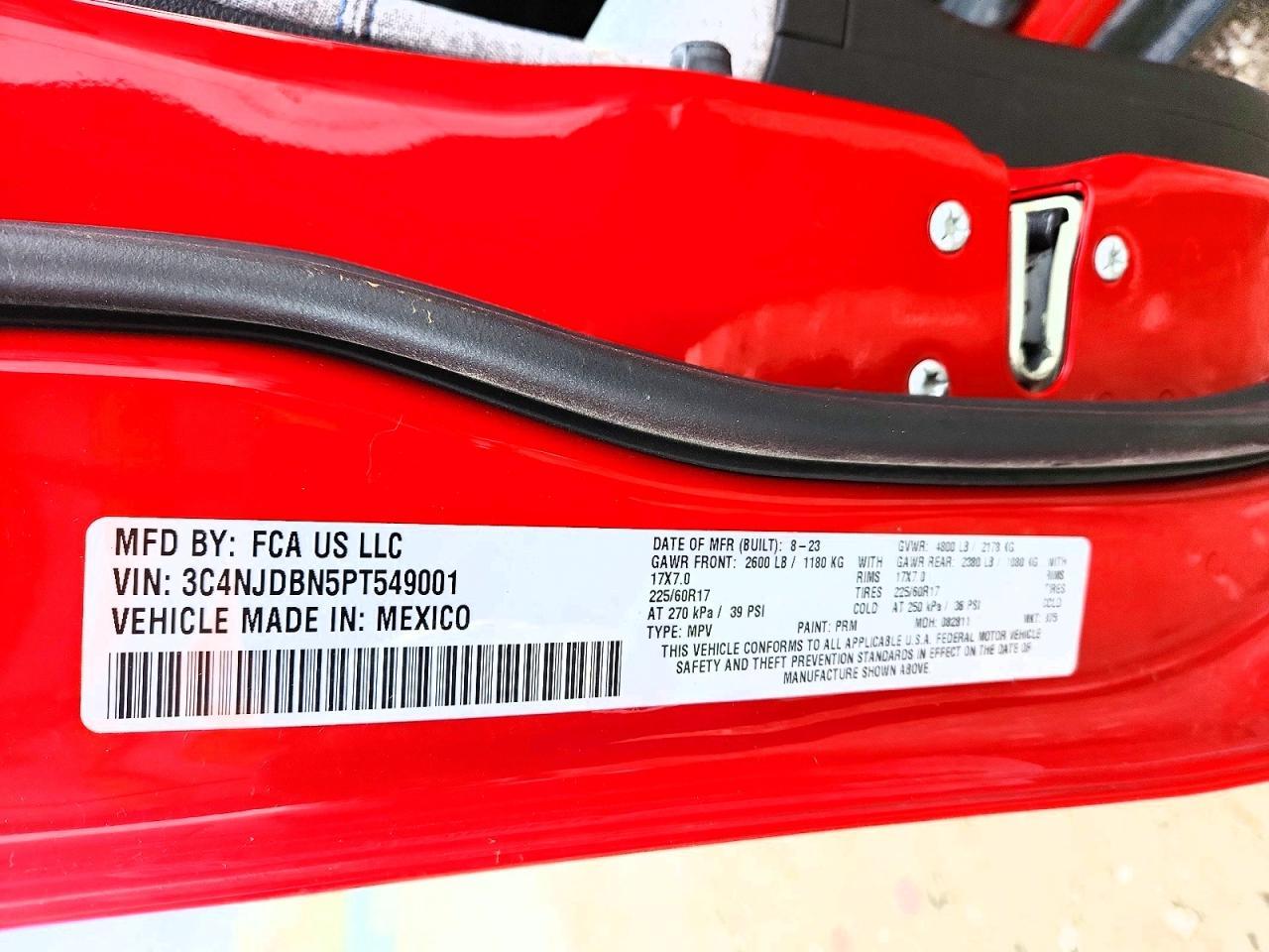 2023 Jeep Compass Latitude - zdjęcie 14