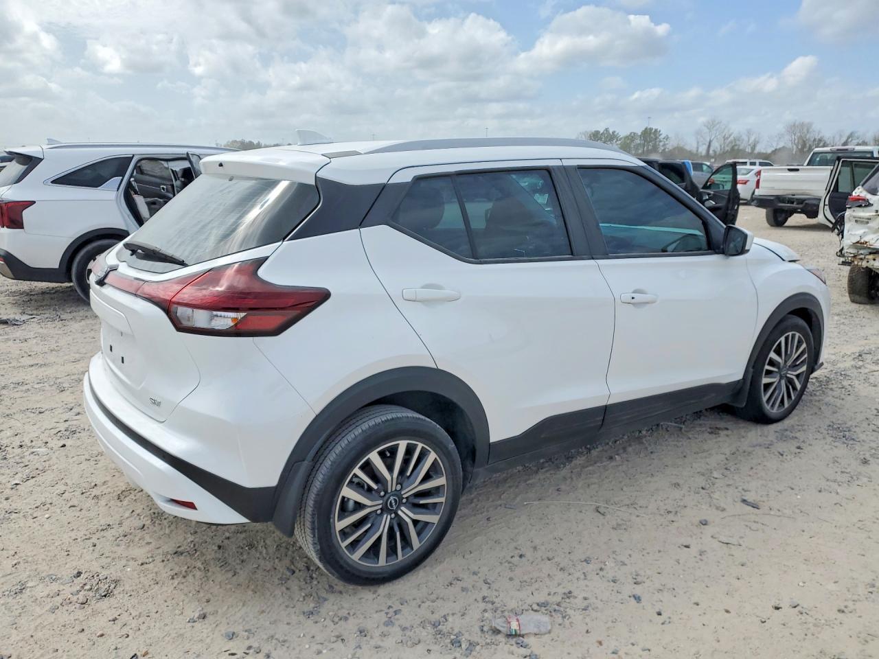 2024 Nissan Kicks Sv - zdjęcie 3