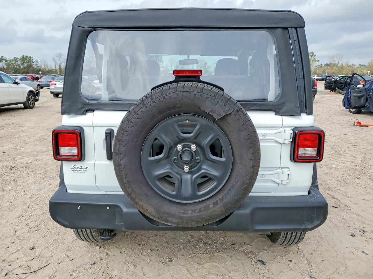 2025 Jeep Wrangler Sport - zdjęcie 6