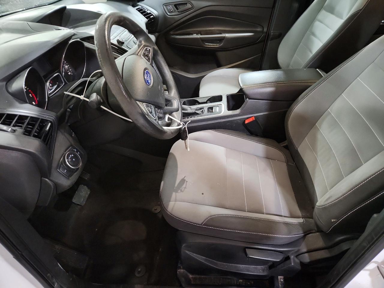 2019 Ford Escape S - zdjęcie 7