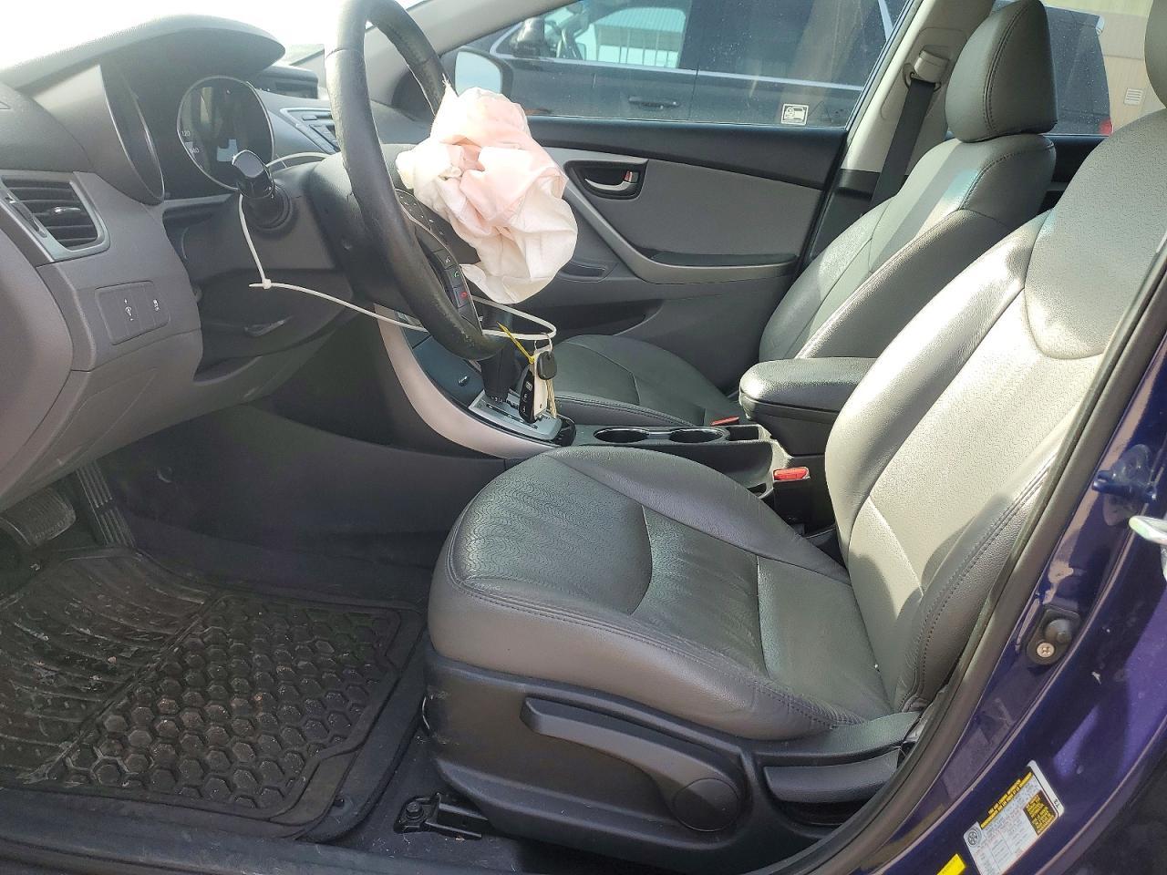 2016 Hyundai Elantra 4D - zdjęcie 7
