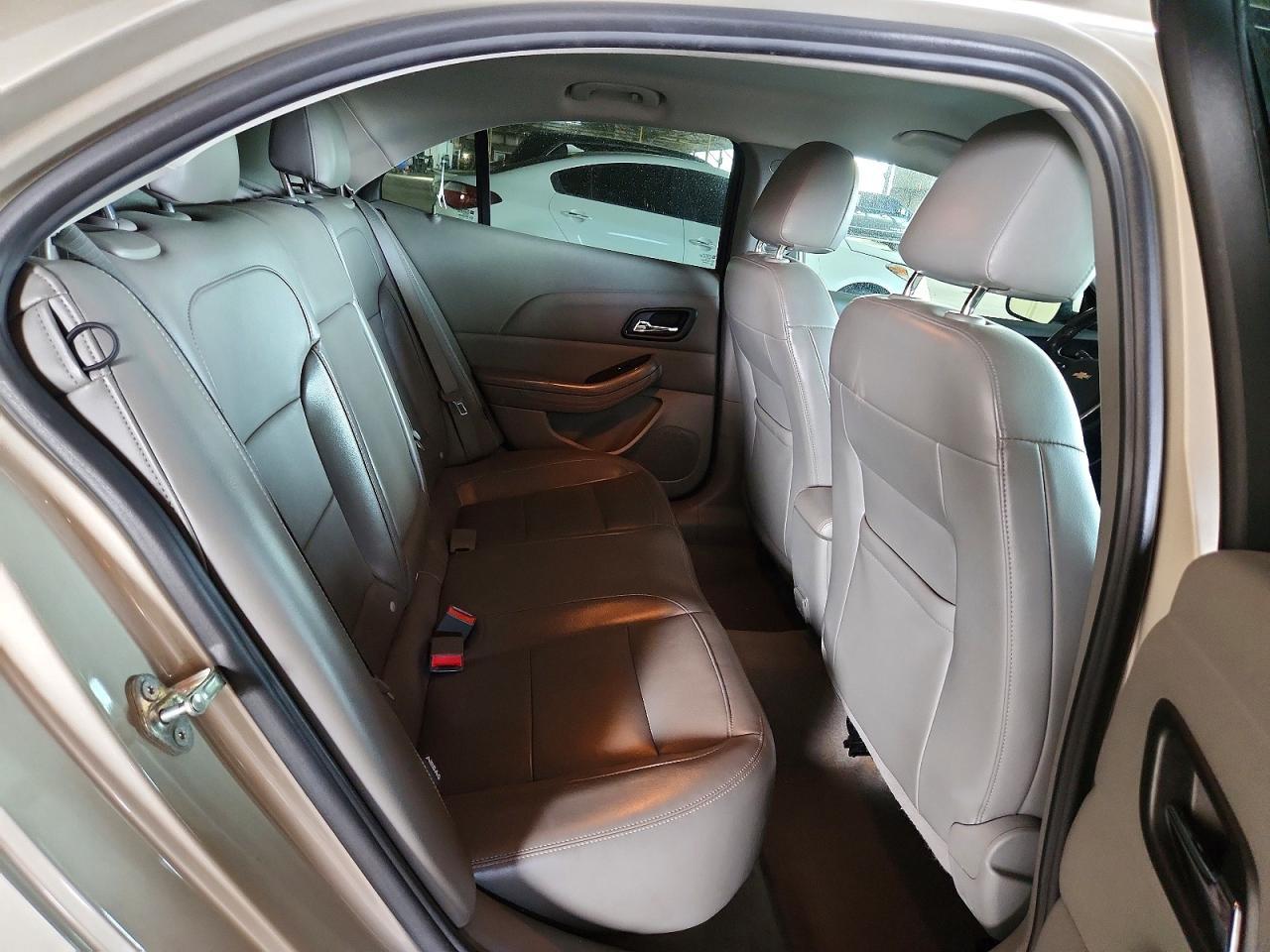 2014 Chevrolet Malibu 2Lt - zdjęcie 10