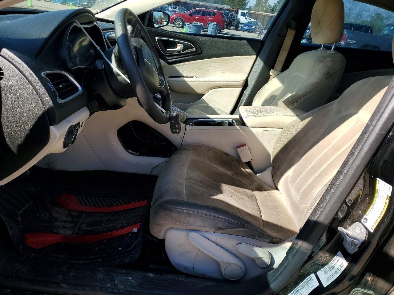 2015 Chrysler 200 Limited - zdjęcie 7