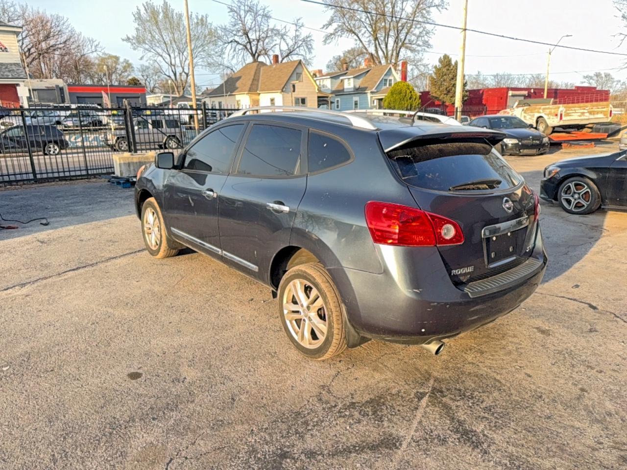 2013 Nissan Rogue S - zdjęcie 3