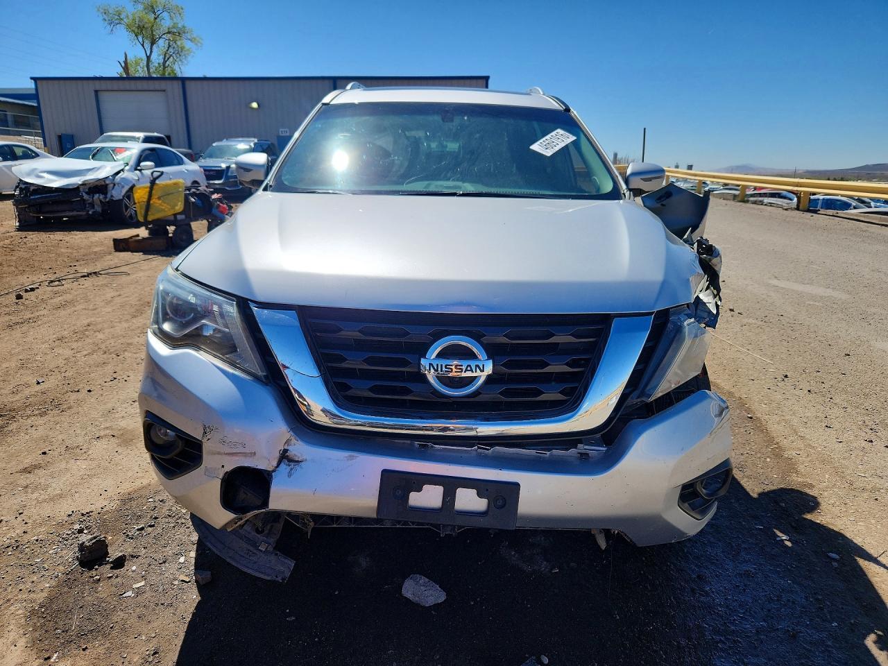 2017 Nissan Pathfinder Platinum - zdjęcie 5