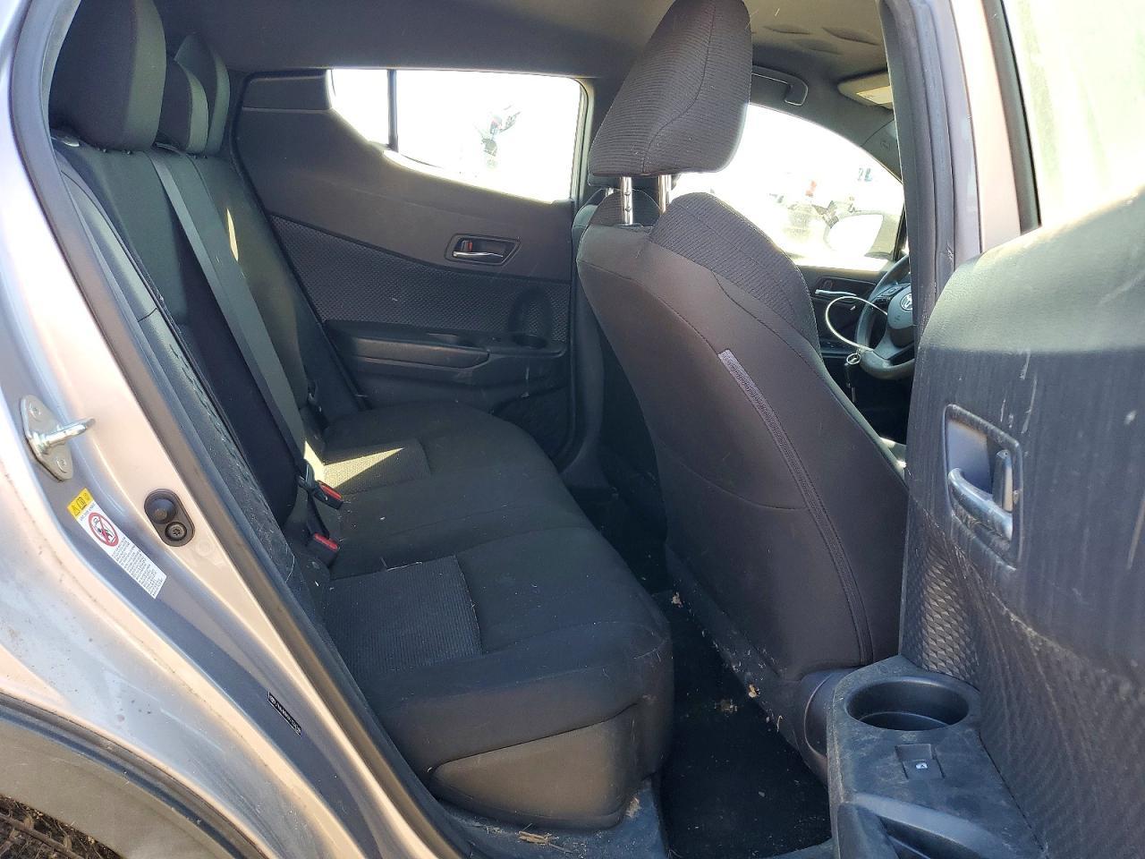 2019 Toyota C-Hr Xle - zdjęcie 10