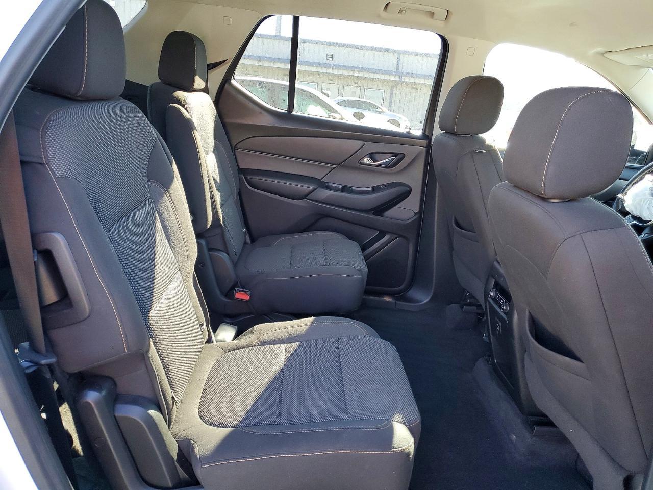 2020 Chevrolet Traverse Lt - zdjęcie 11