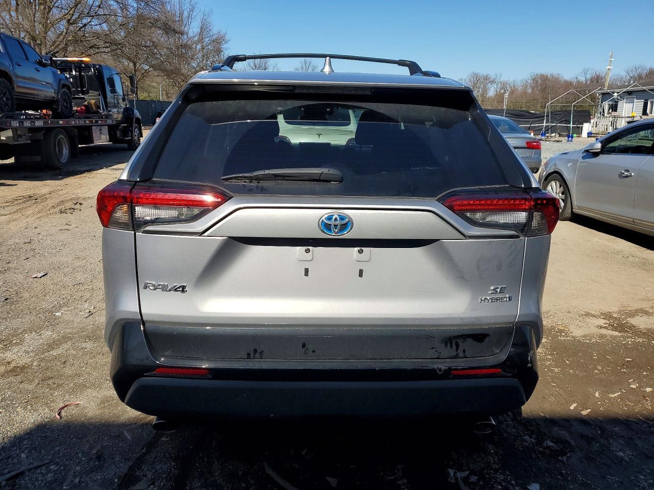 2023 Toyota Rav4 Hybrid Se - zdjęcie 6