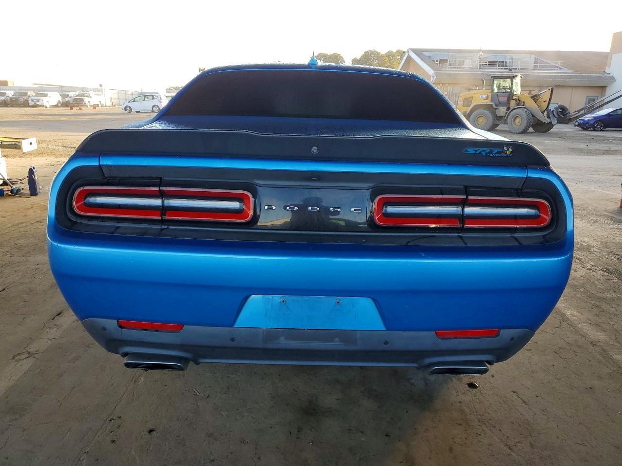 2016 Dodge Challenger R - zdjęcie 6
