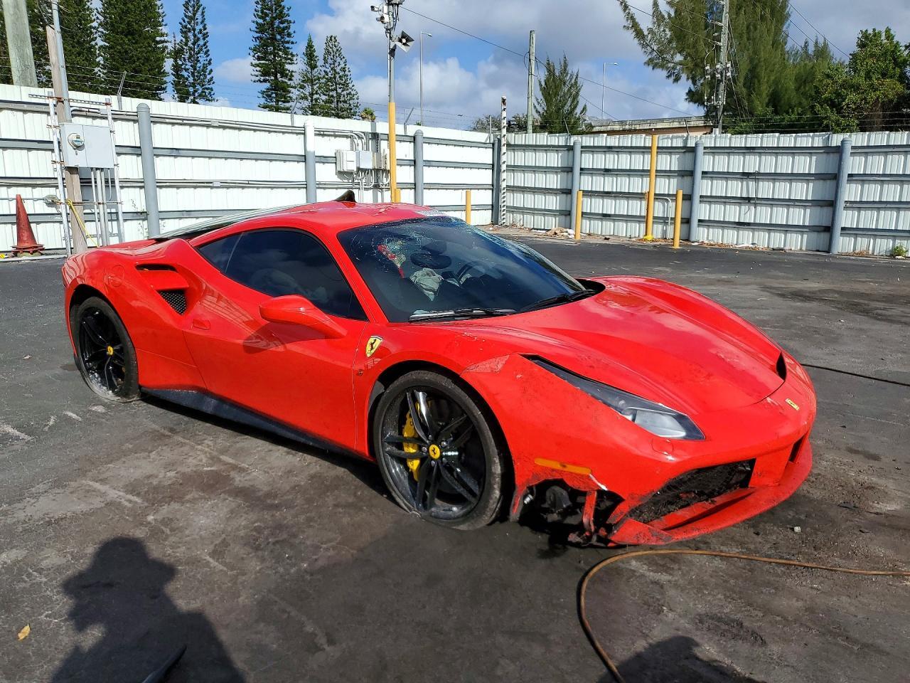 2016 Ferrari 488 Gtb - zdjęcie 4