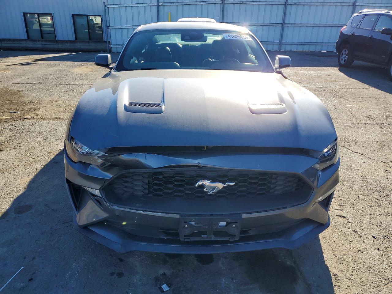 2021 Ford Mustang - zdjęcie 5