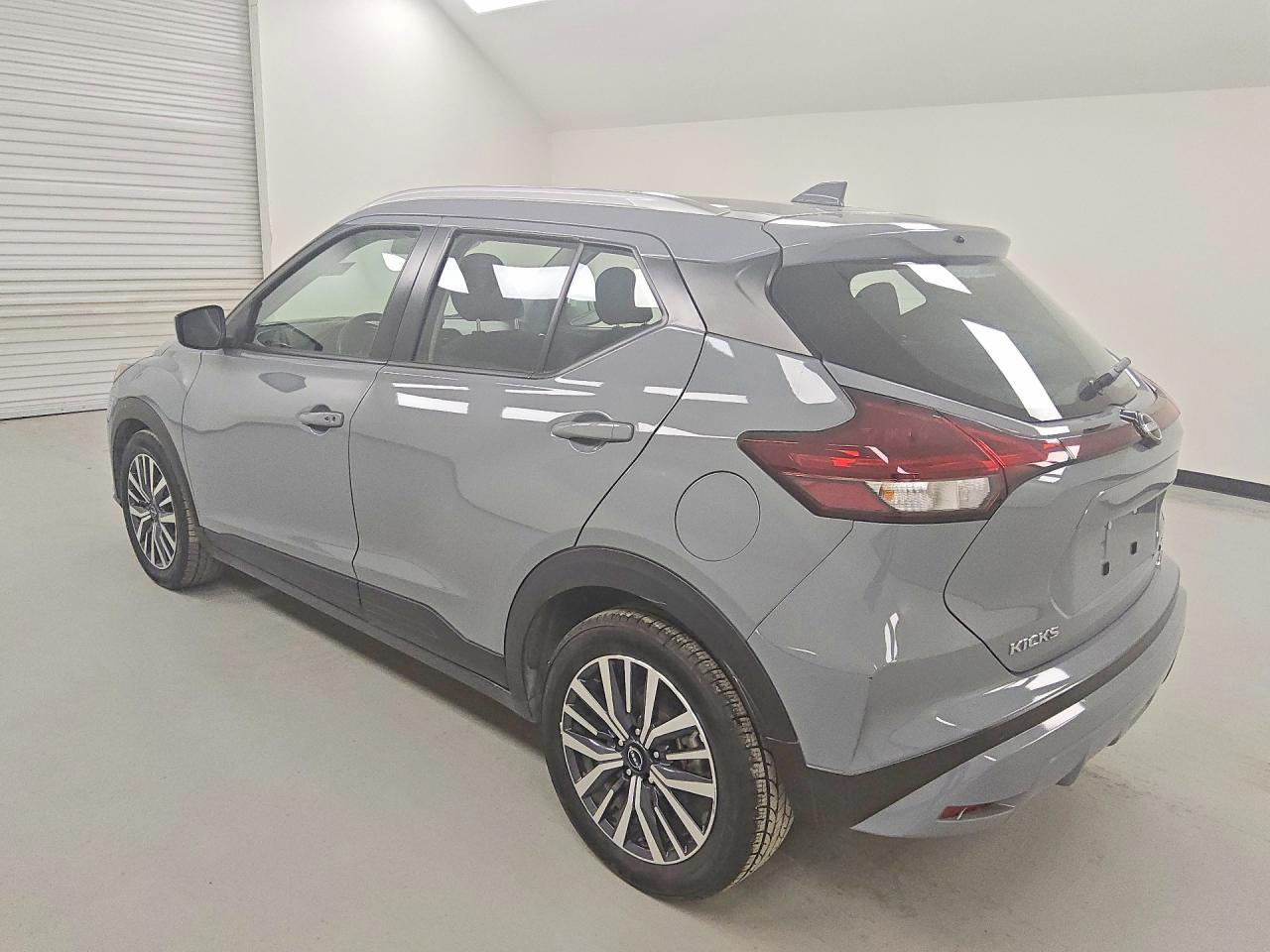 2023 Nissan Kicks Sv - zdjęcie 2