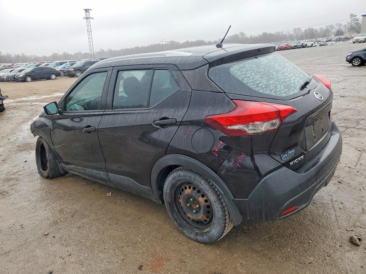 2019 Nissan Kicks S - zdjęcie 2