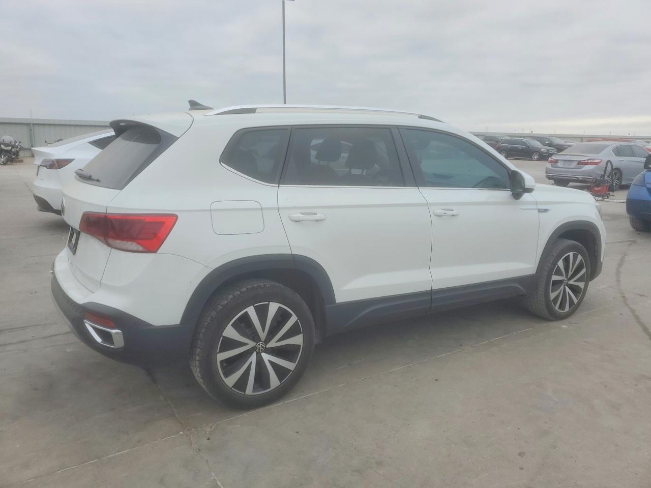 2024 Volkswagen Taos Se - zdjęcie 3
