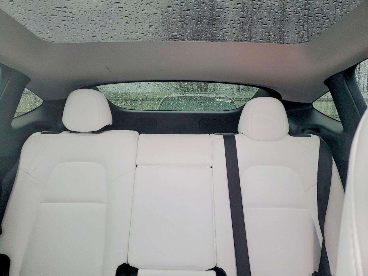 2023 Tesla Model Y - zdjęcie 10